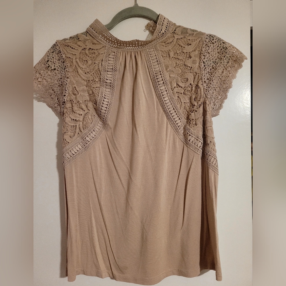 Cable & Gauge Lace Accent Top